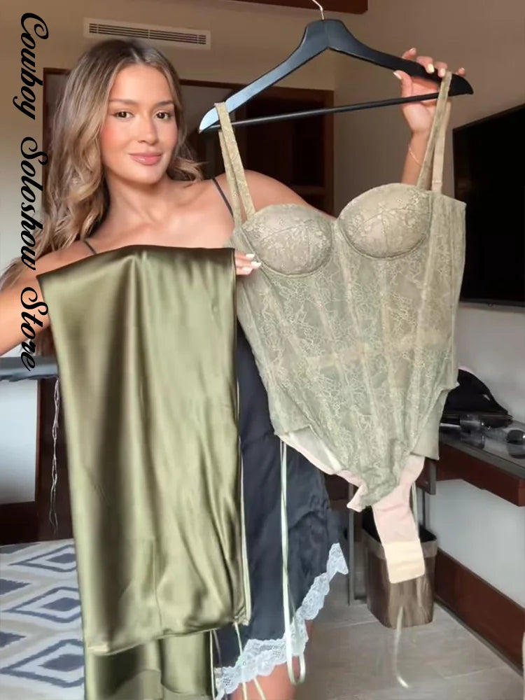 Latham | Women's Skirt Relaxed Modern Profile