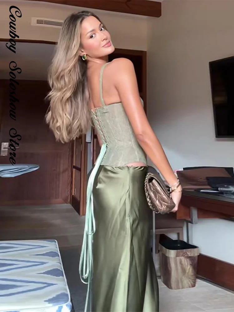 Latham | Women's Skirt Relaxed Modern Profile