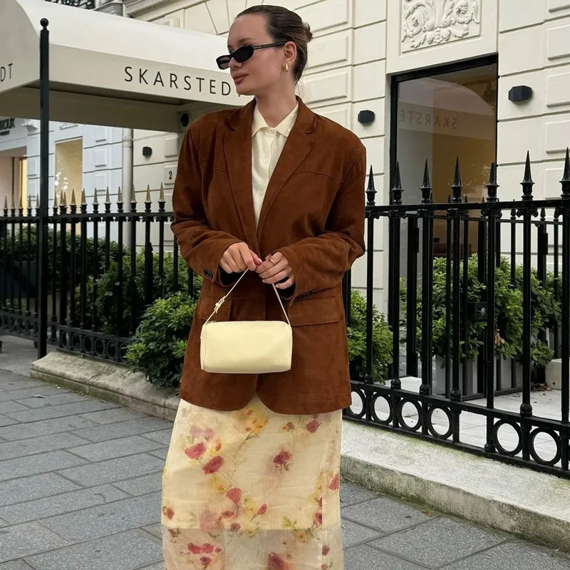 Quinton | Women's Jacket Structured Collar Design