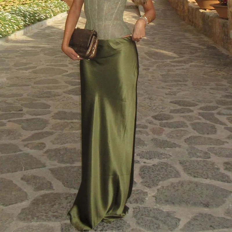 Latham | Women's Skirt Relaxed Modern Profile