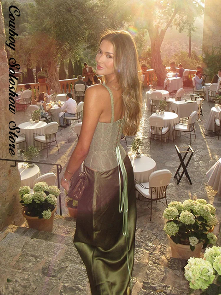 Latham | Women's Skirt Relaxed Modern Profile